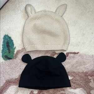H&M Cream Knit Beanie and H&M Disney Black Mickey Hat bundle